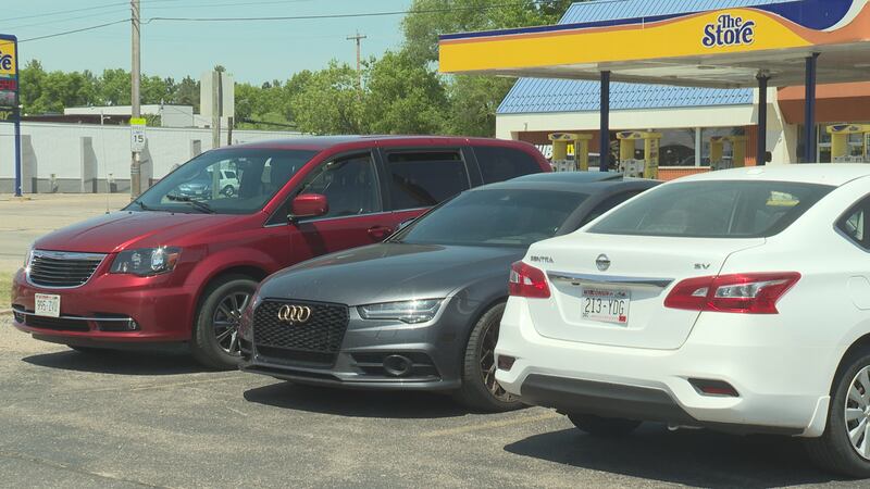 Cars in stevens point on a hot day